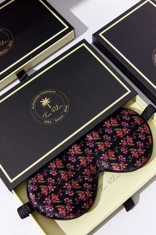 Fan Palm Sleeping Eye Mask Flawless Black 20x10cm