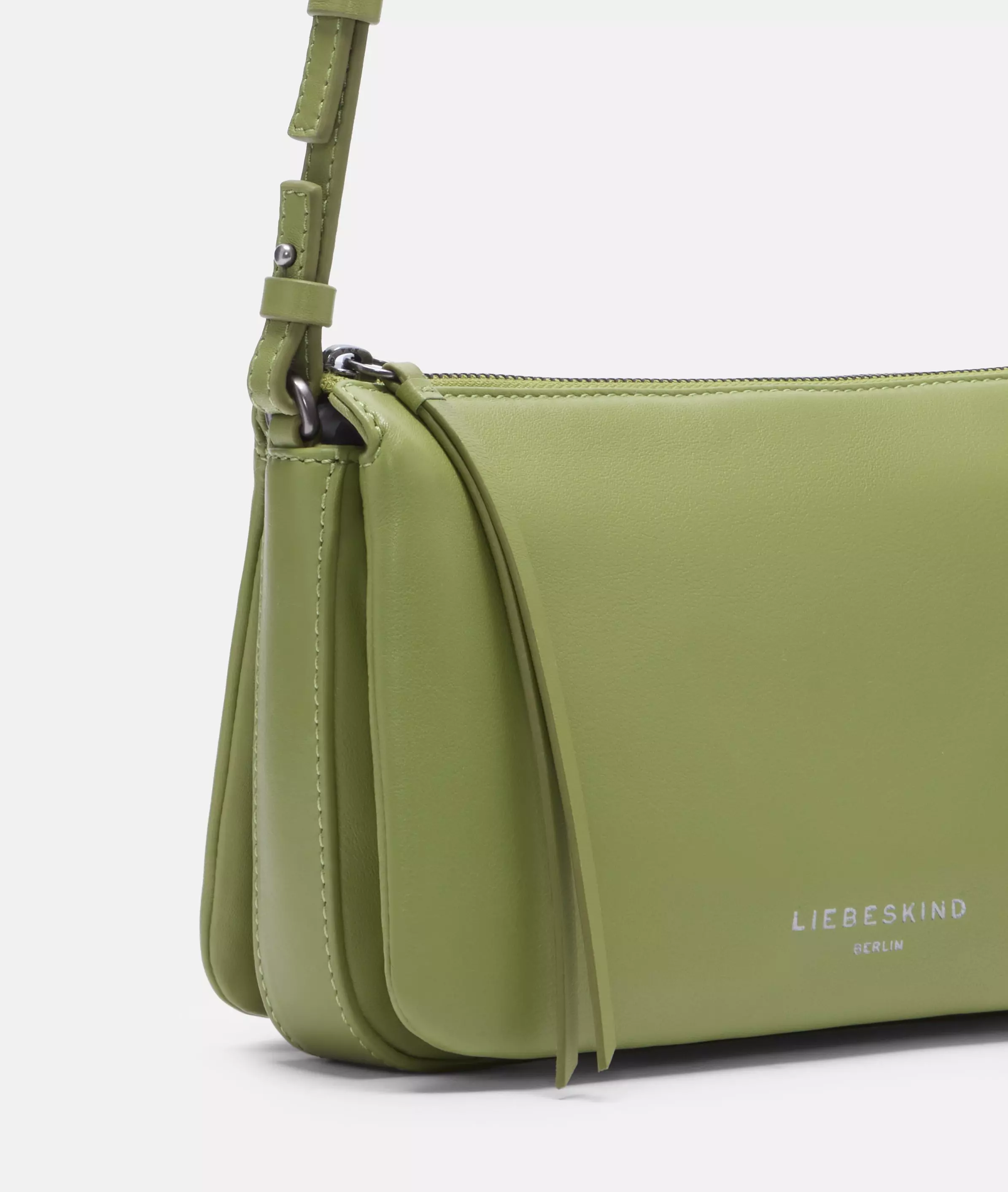 Crossbody Handy crossbody bag made from soft sheepskin