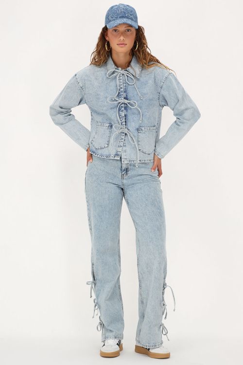 Lichtblauwe wide leg jeans met strikjes