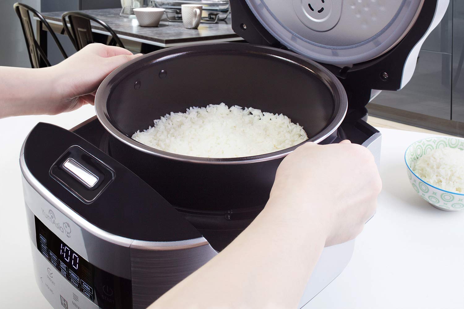 Yum Asia Bamboo Cuiseur à riz avec chauffage à induction (IH) et bol en céramique, 7 fonctions de cuisson au riz, 4 fonctions multicuiseurs, écran LED