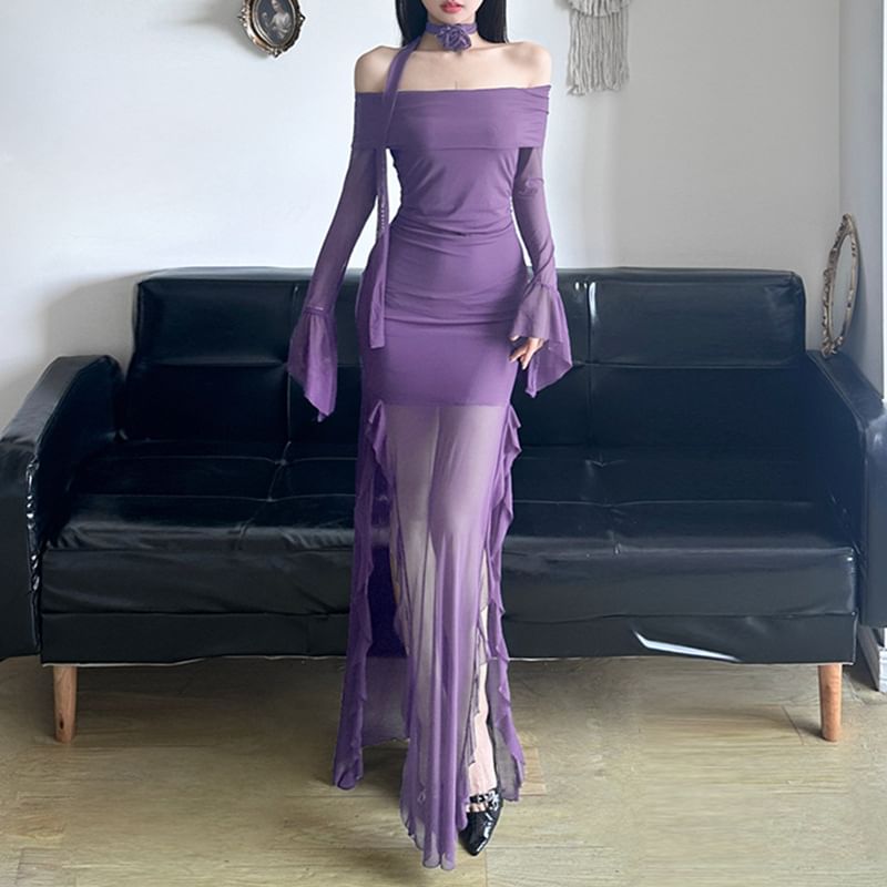 Sosana - Off-shoulder maxi-jurk met opengewerkte mouwen, mesh en doorschijnende split en klokmouwen