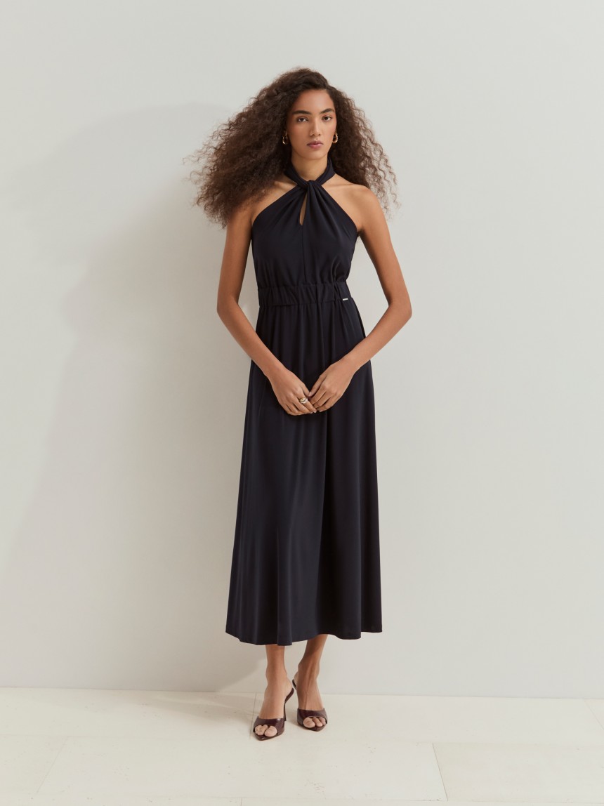 Vestido midi fluido decote halter