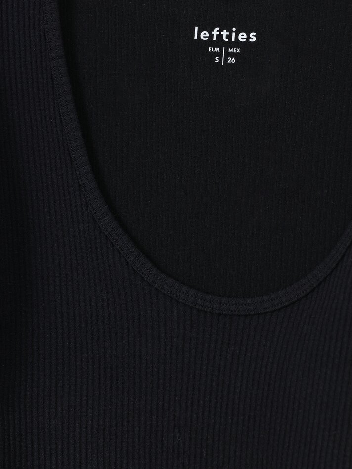 Camiseta cropped sem costura - Preta