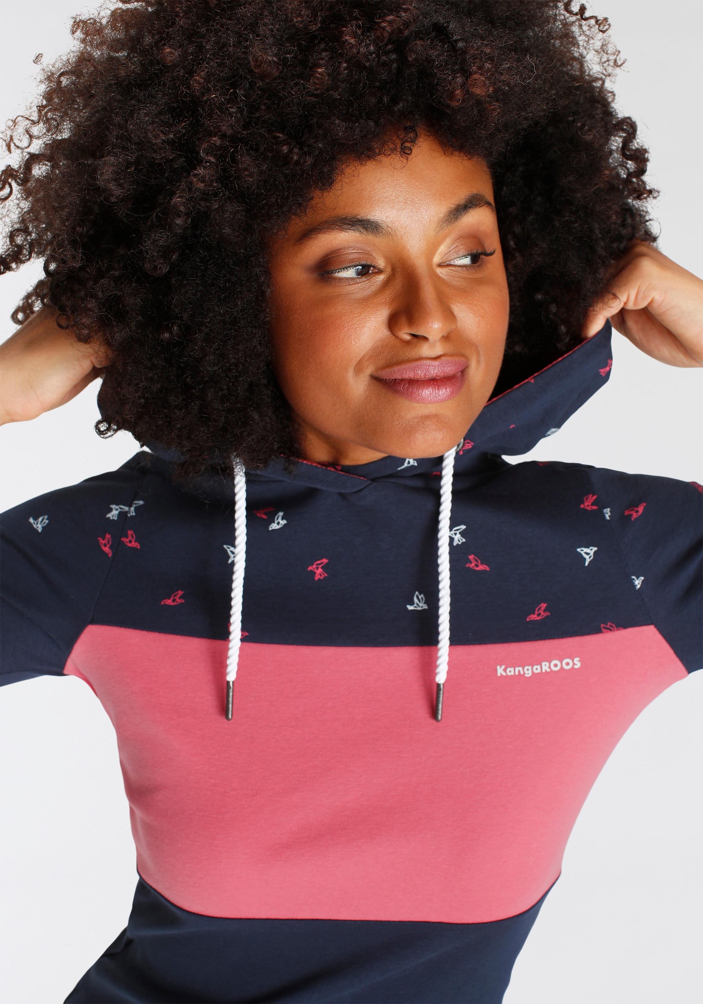 KangaROOS Kapuzenshirt , Langarm,  hüftbedeckender Schnitt,  Colourblocking-Optik