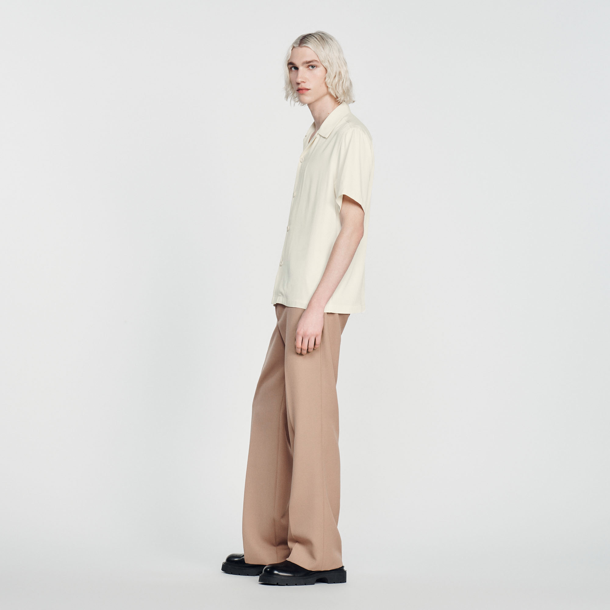 Chemise á manches courtes Homme