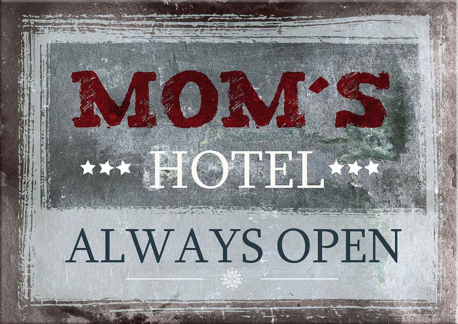 Voice-Panel: Mom's hotel
