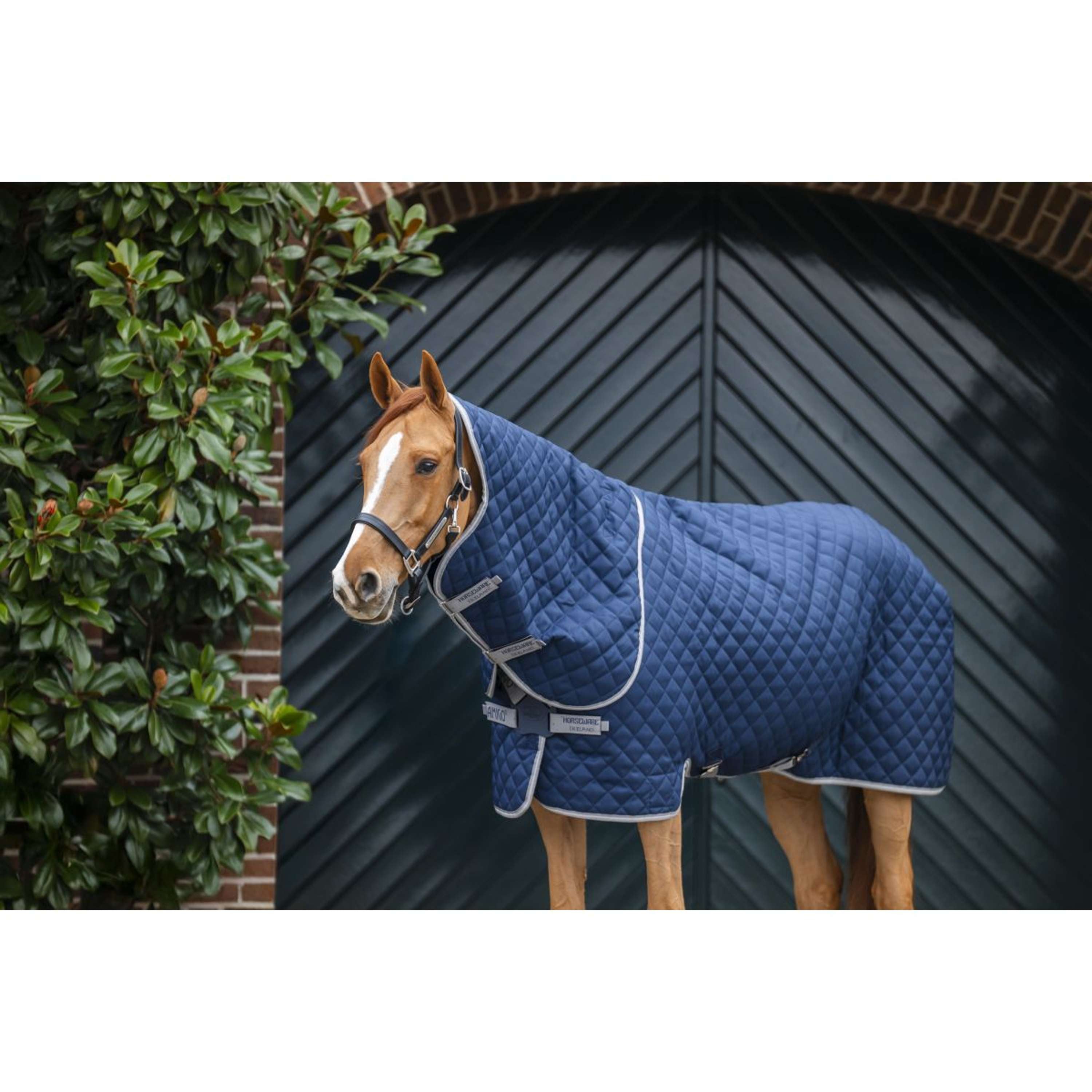 Amigo Quilted Stable Plus 200g Navy/Titanium Grey/Silver