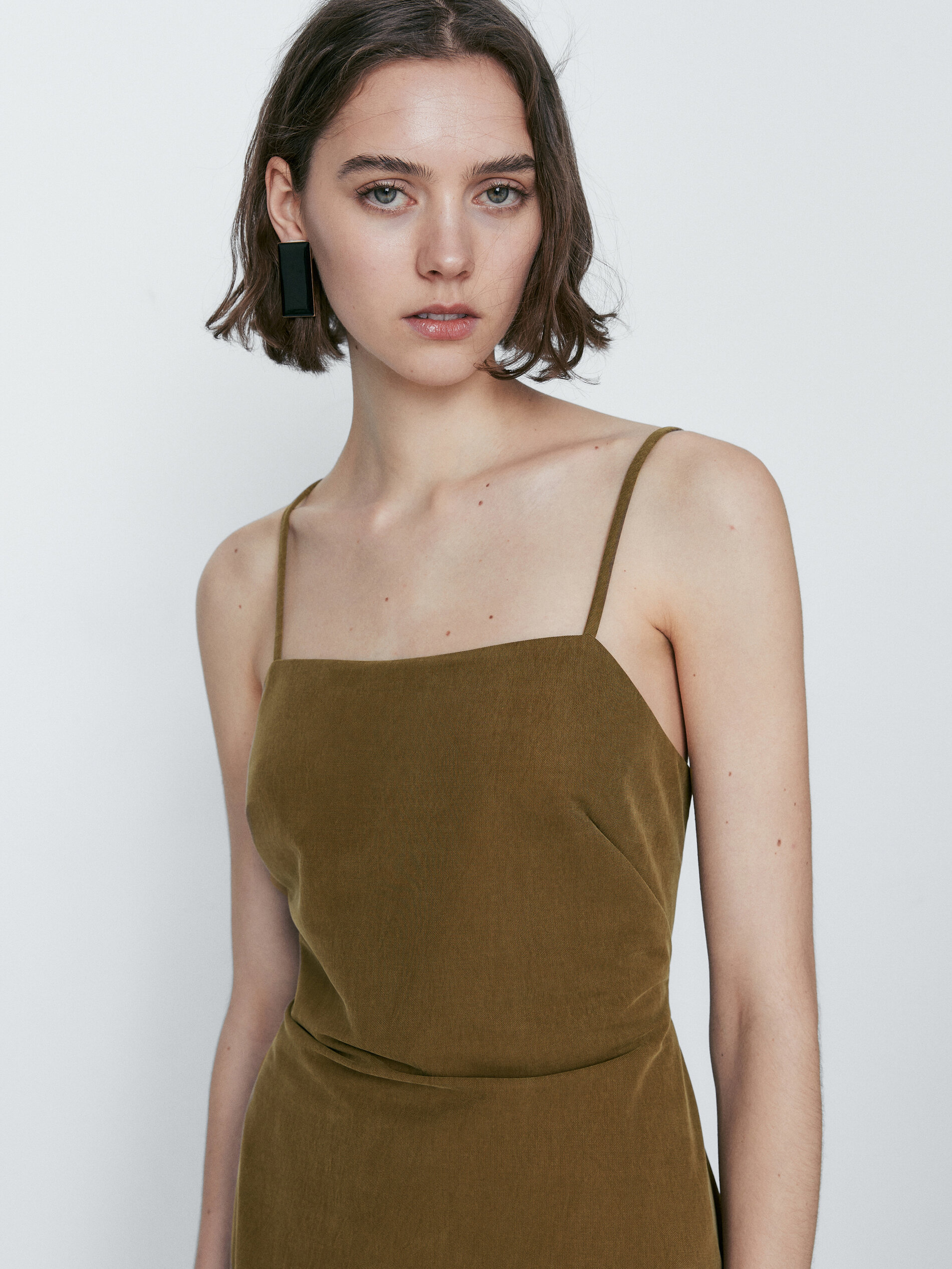 Vestido midi com fecho de zíper e amarração - Cáqui