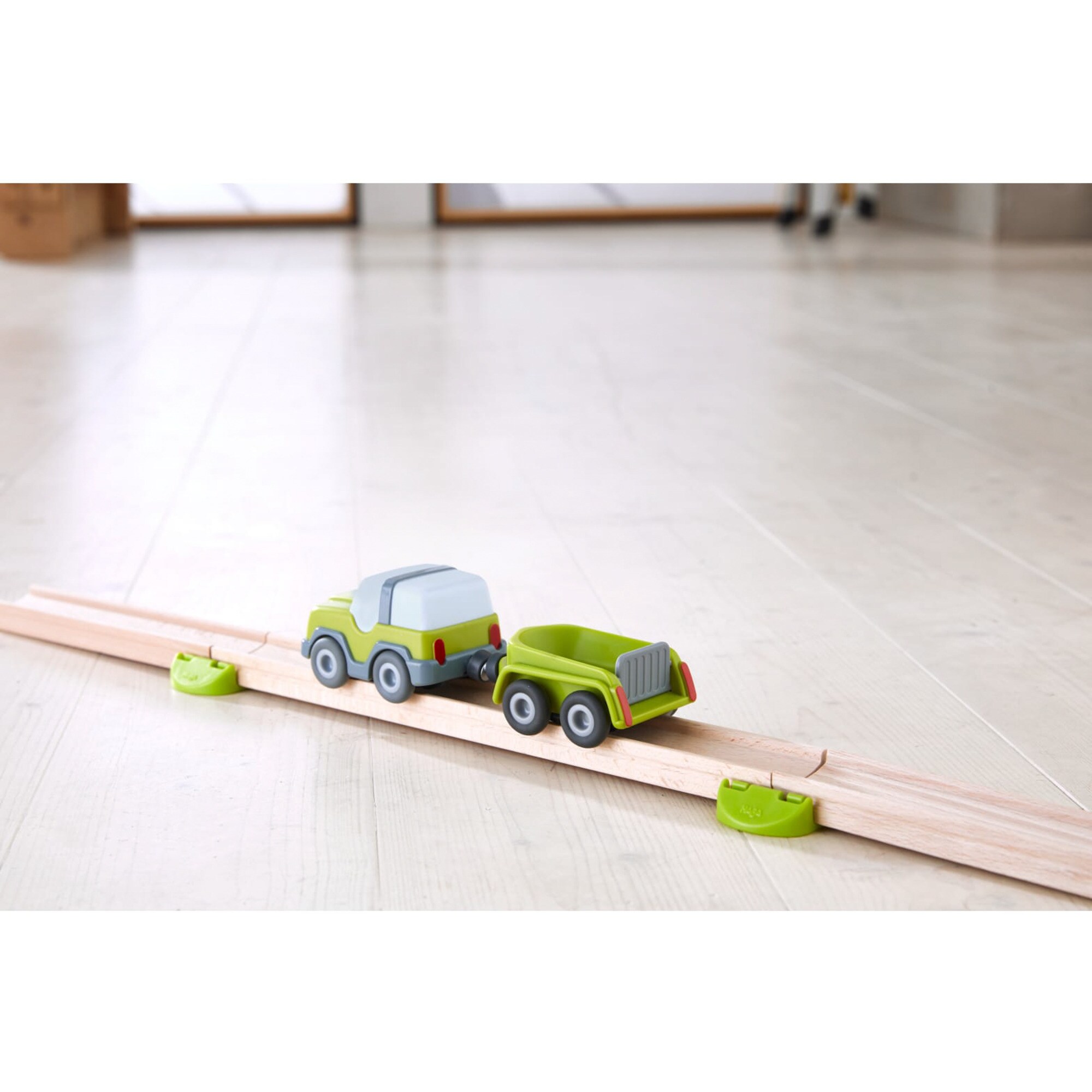 HABA Spielfahrzeug Kullerbü - Geländewagen mit Anhänger