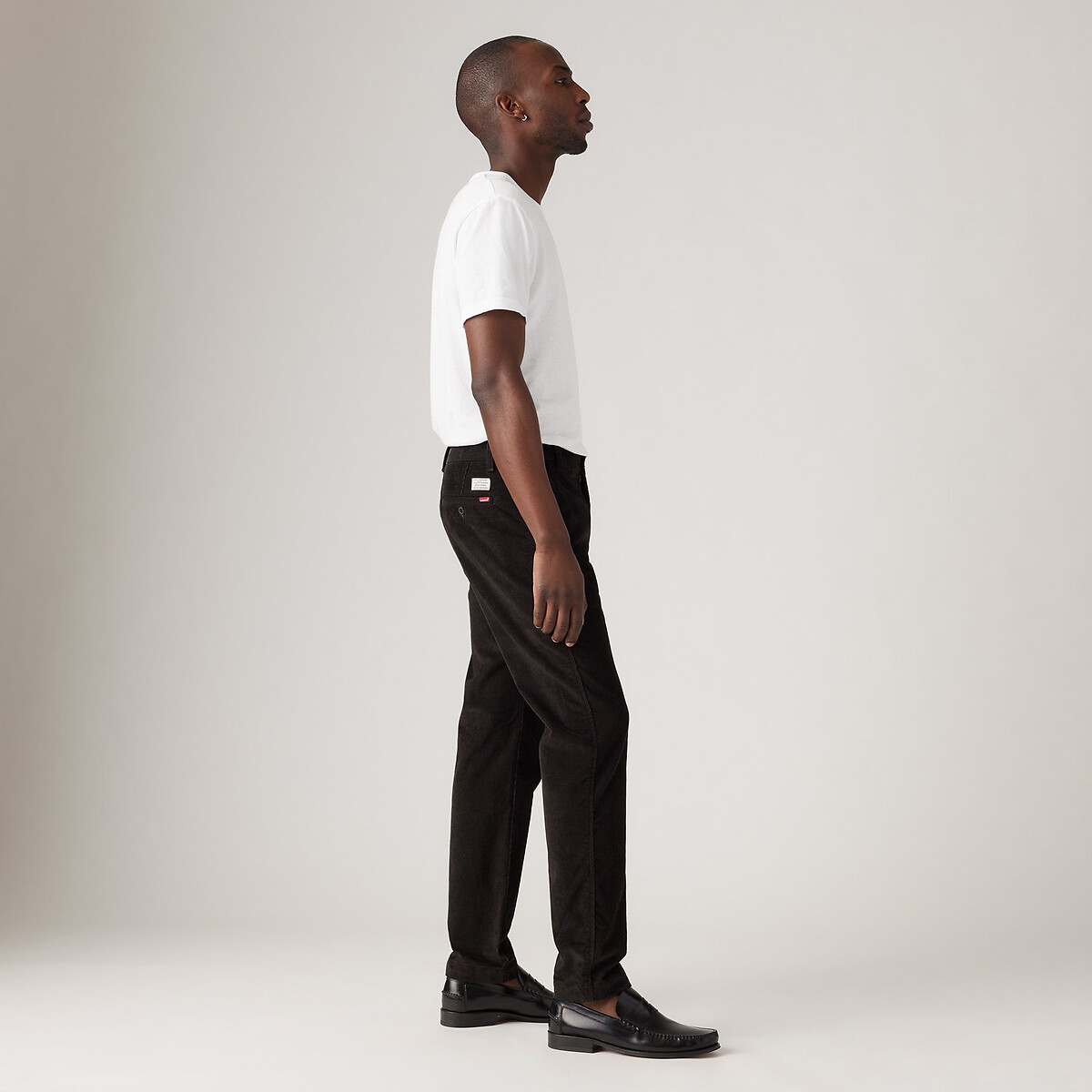 Calça chino Levi's STD II em veludo