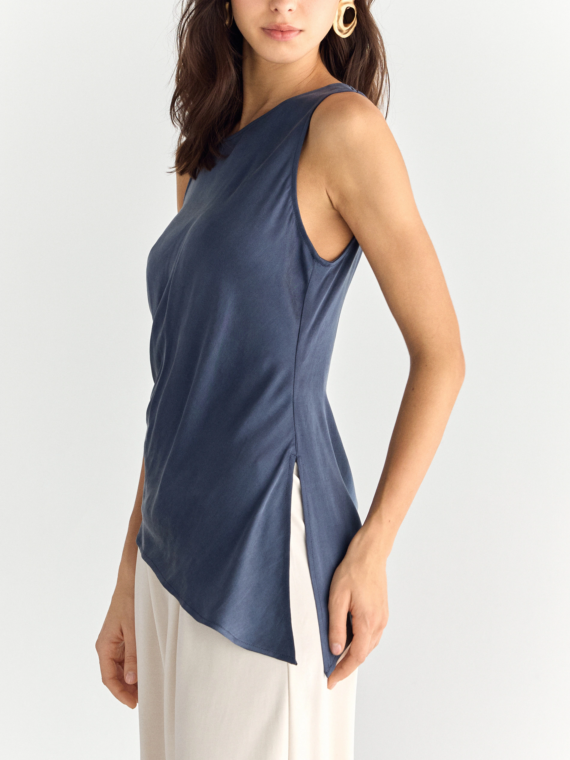 LADIES` TOP