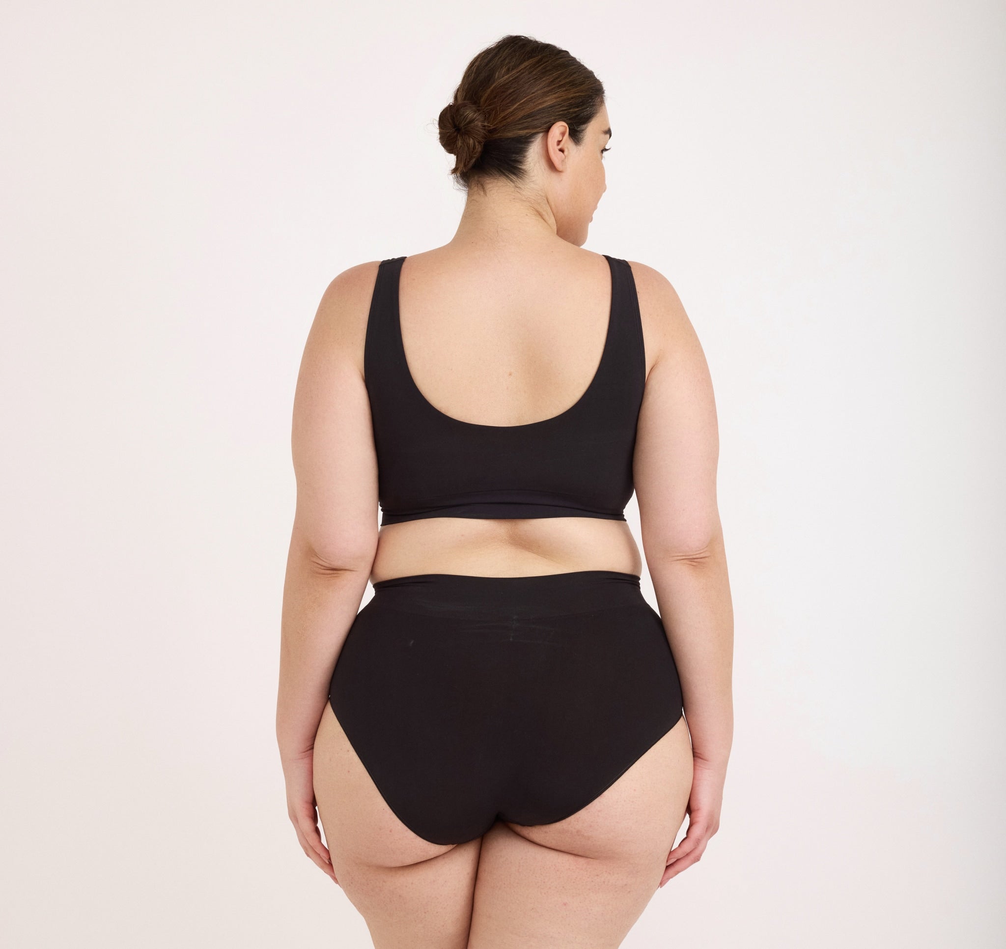 RECYCLED NYLON<br>Smooth Bralette