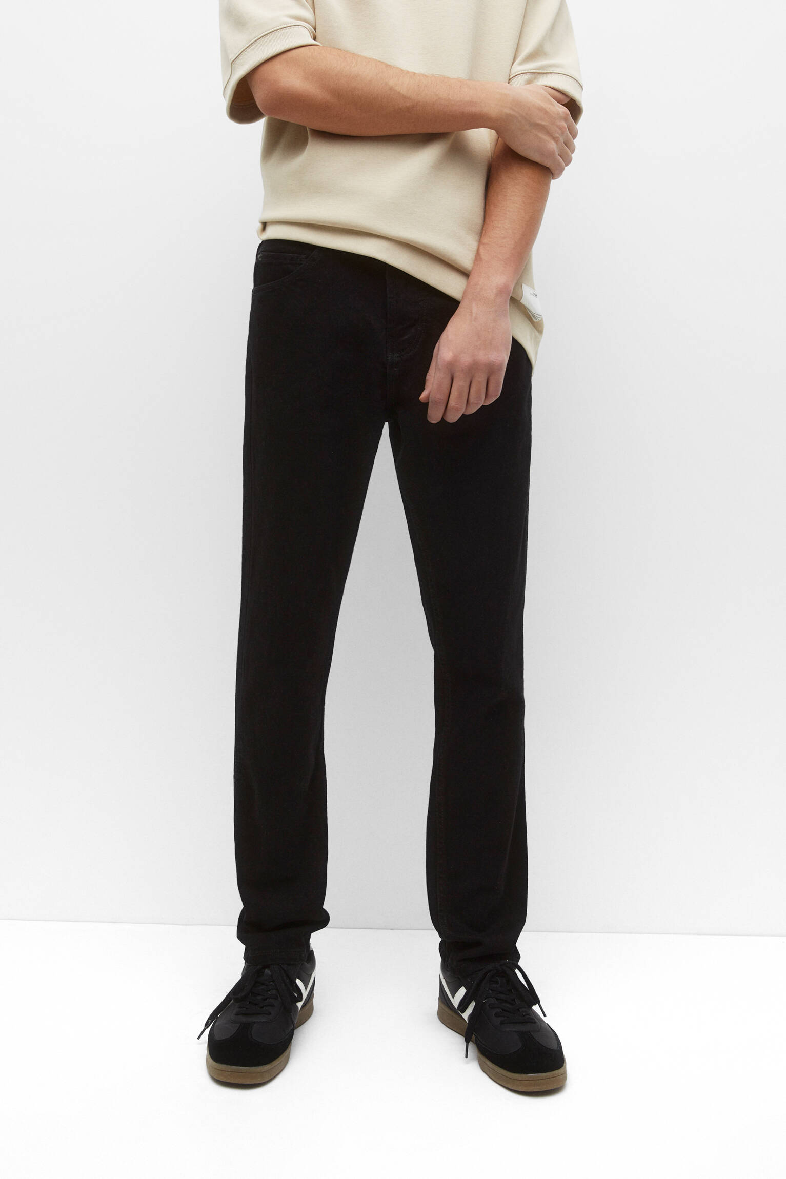 CALÇA JEANS BÁSICA RETA - PRETA