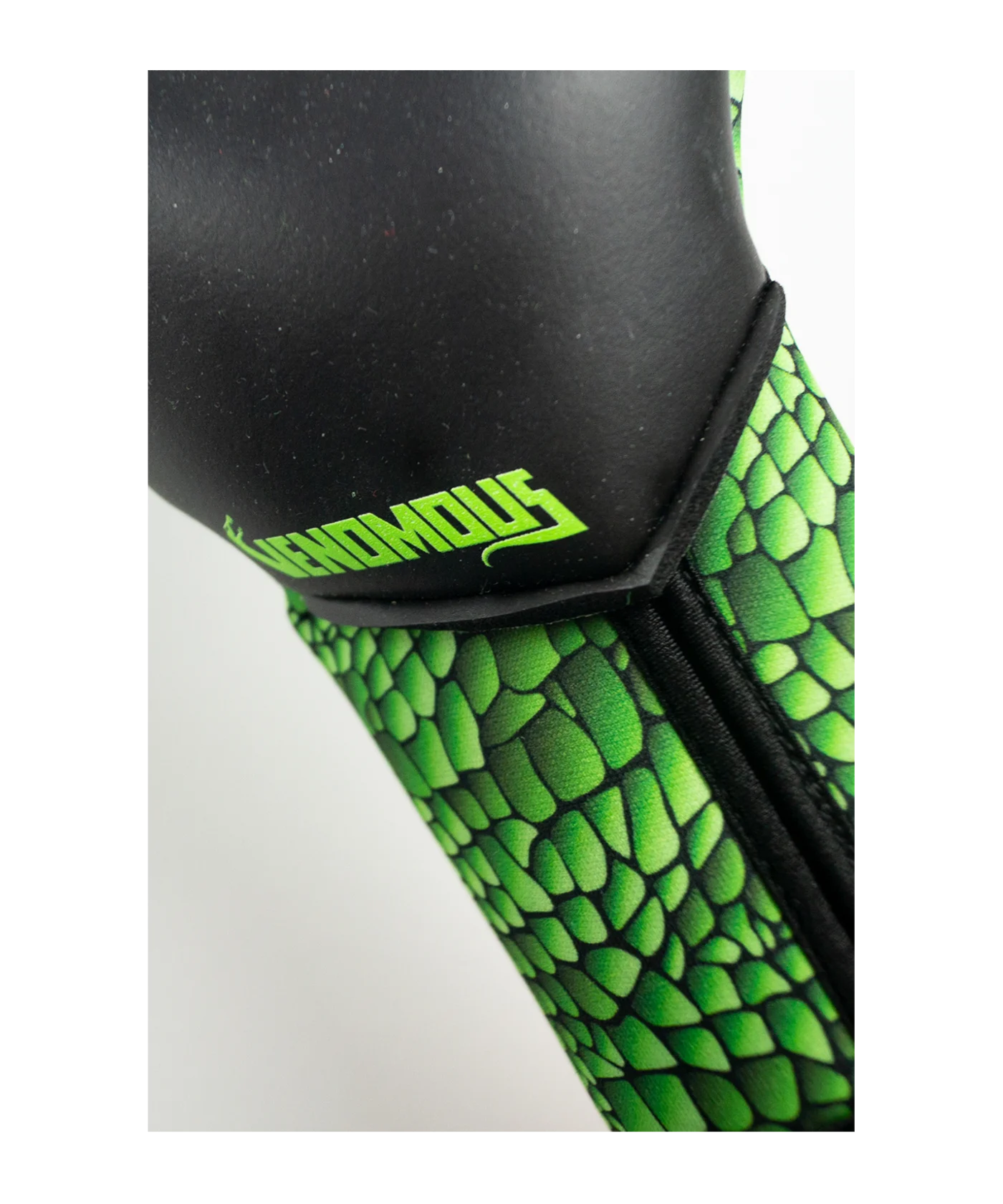 Reusch Venomous Gold X TW-Handschuhe Schwarz Grün F5010