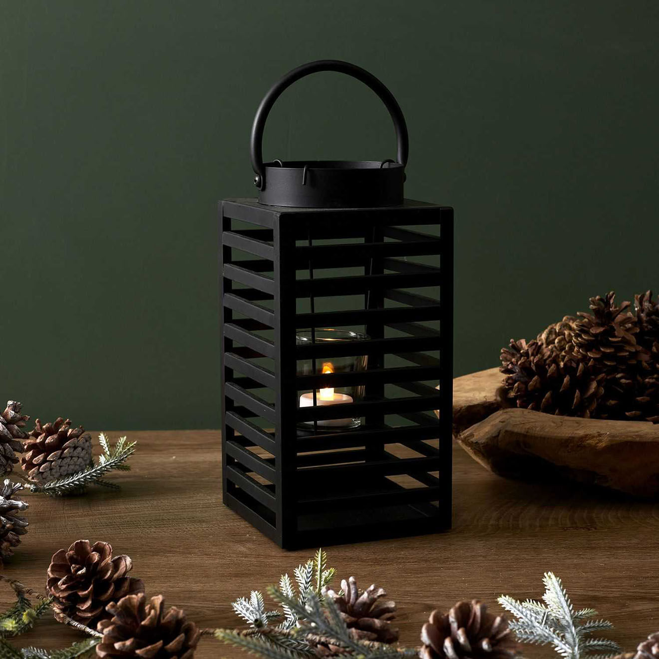 Home Deco Factory Lanterne en métal noire - 11x24.5x11 cm