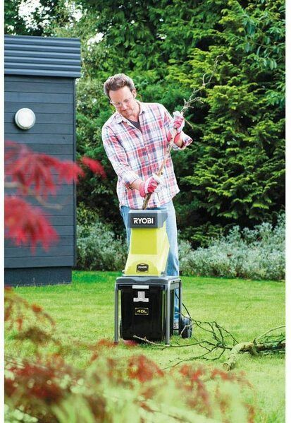 Ryobi - RSH2545B - Hakselaar - 2500W - 40 Liter Opvangcontainer