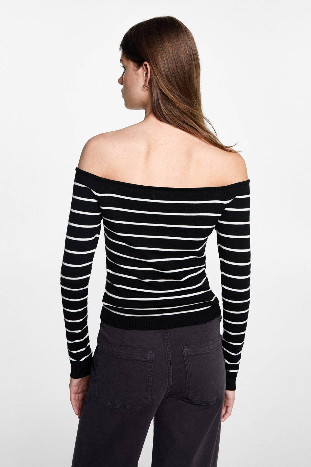 MANGO TEEN gestreepte fijngebreideoff shoulder top zwart/wit
