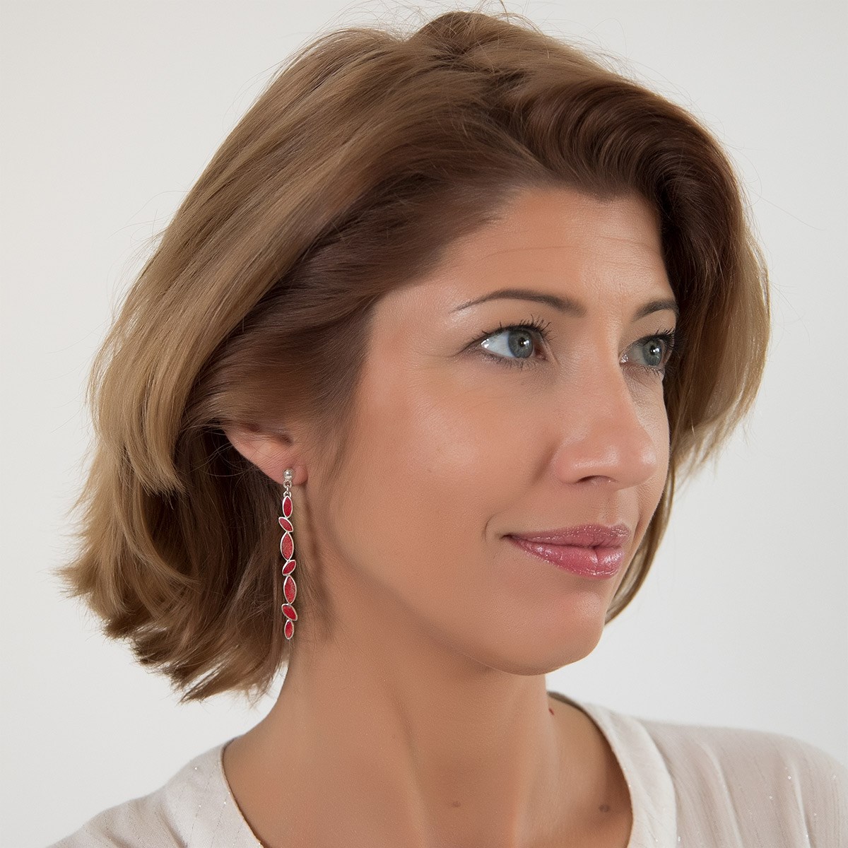 Boucles d'oreille ADEN pendantes en pierre de corail et Argent massif