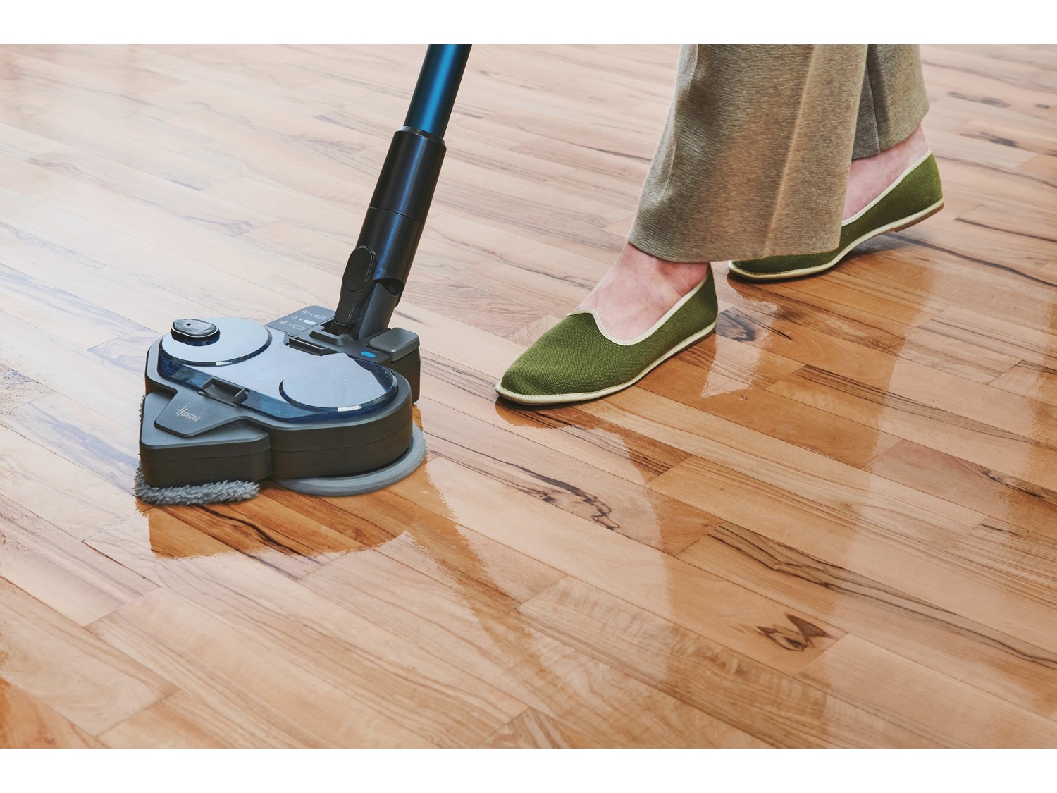 ASPIRADOR VERTICAL HOOVER HF4P10YP 011 PLUS HYDRO PET