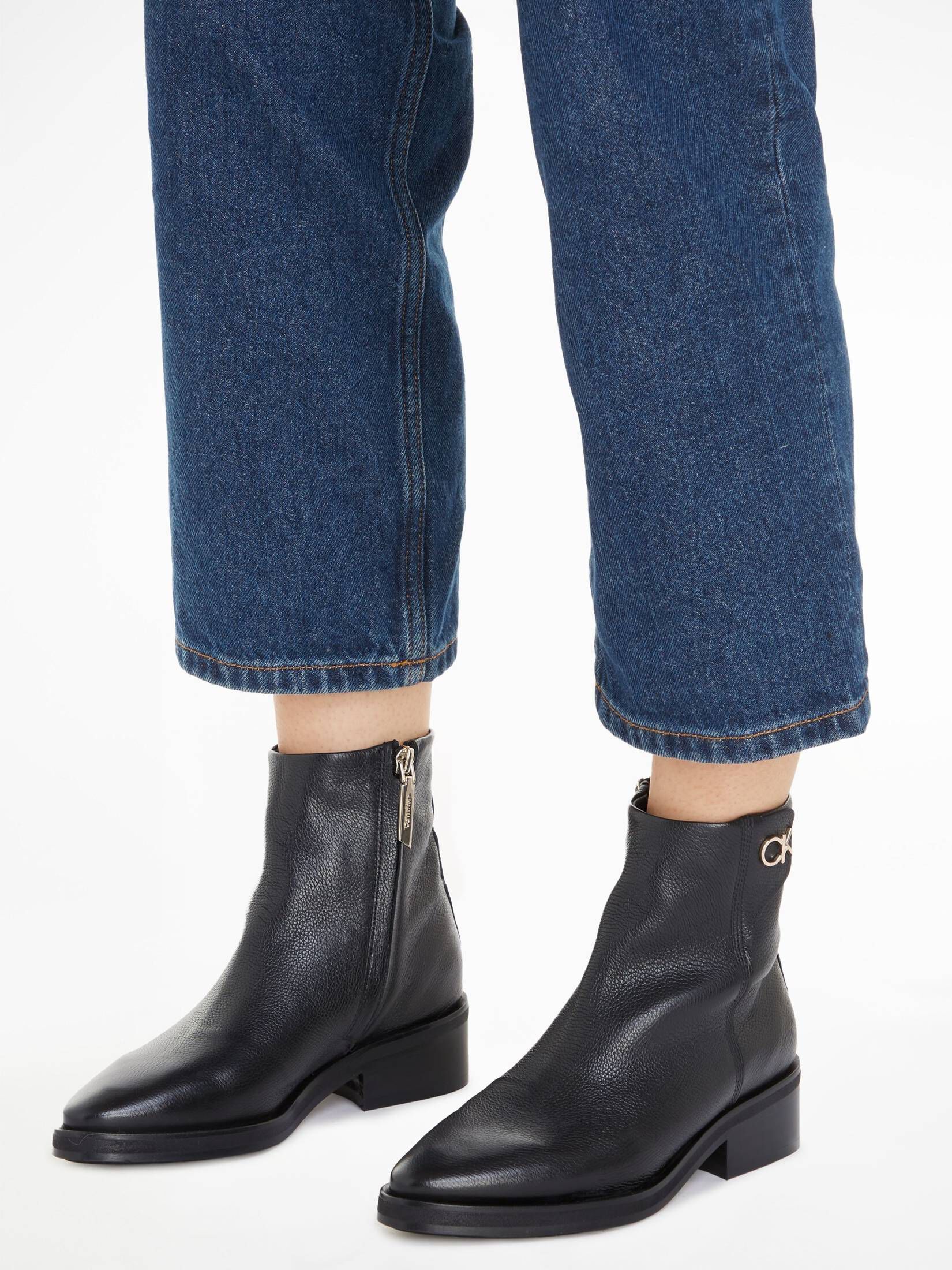 CALVIN KLEIN| Damen Stiefeletten aus Leder TAPERED BLOCK HEEL BOOT