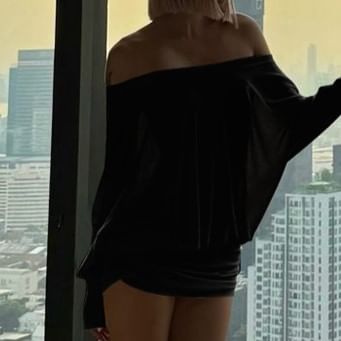 MOONGATE - Off-the-Shoulder lange mouwen effen mini-bodyconjurk