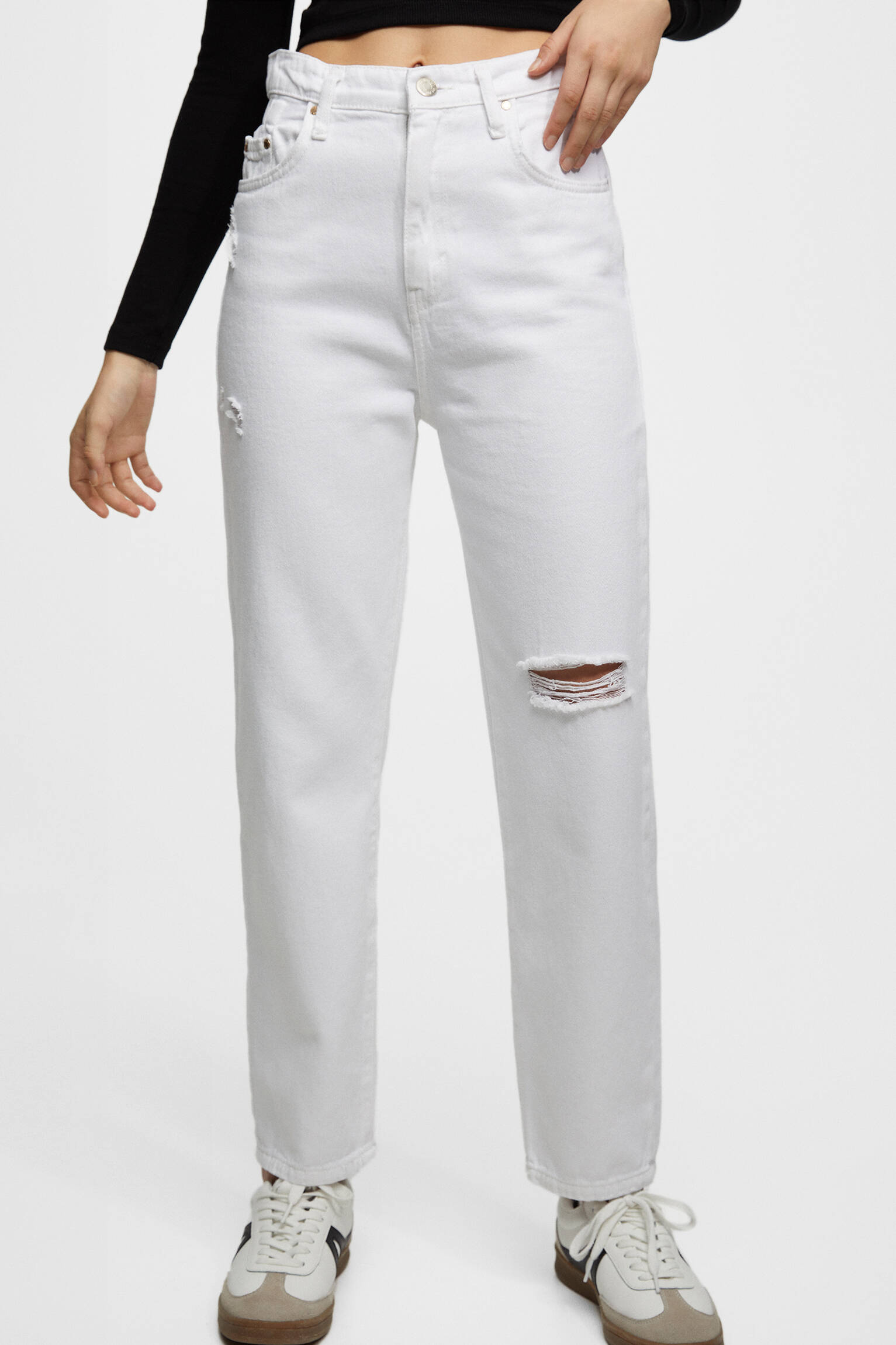 Calça jeans reta estilo paperbag com detalhes rasgados - branca