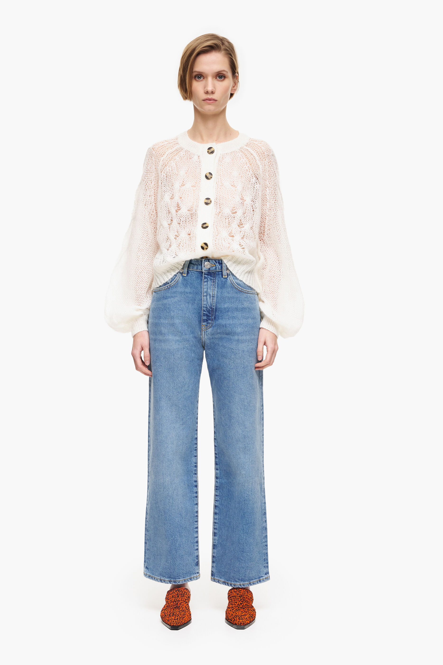 CALÇA RETA CROPPED - Jeans azul médio de perna reta