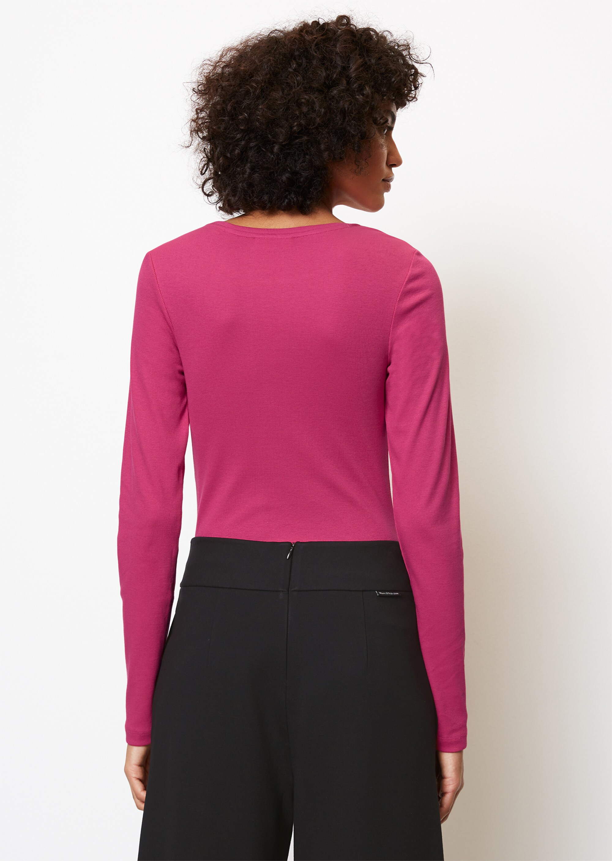 Rundhals-Longsleeve slim aus softem Feinripp-Jersey