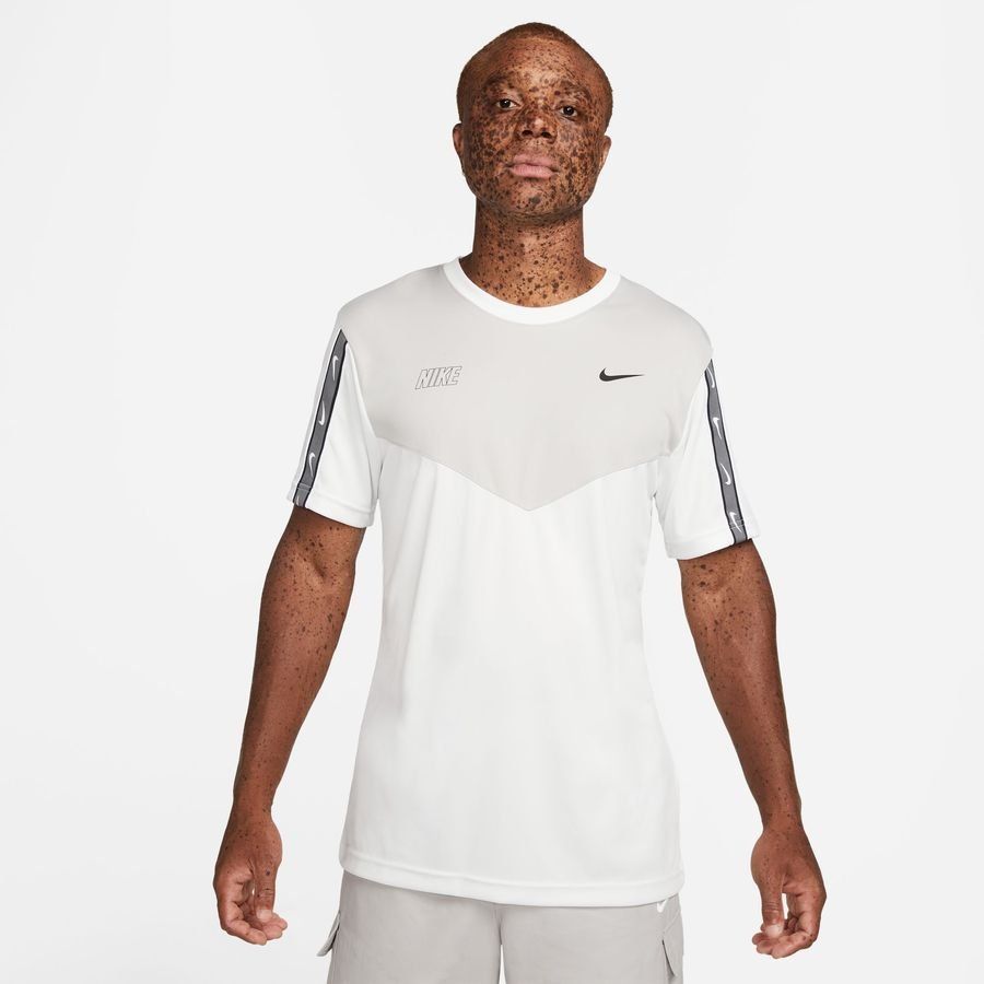 Nike T-Shirt NSW Repeat - Blanc/Noir