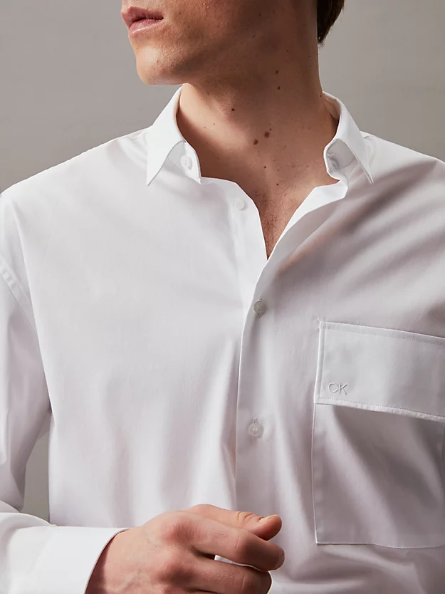 Camisa de corte folgado em popeline elástica