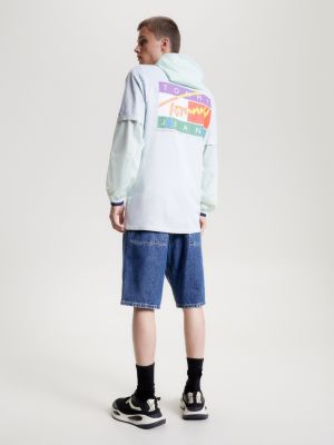 Camiseta clássica com logo exclusivo nas costas