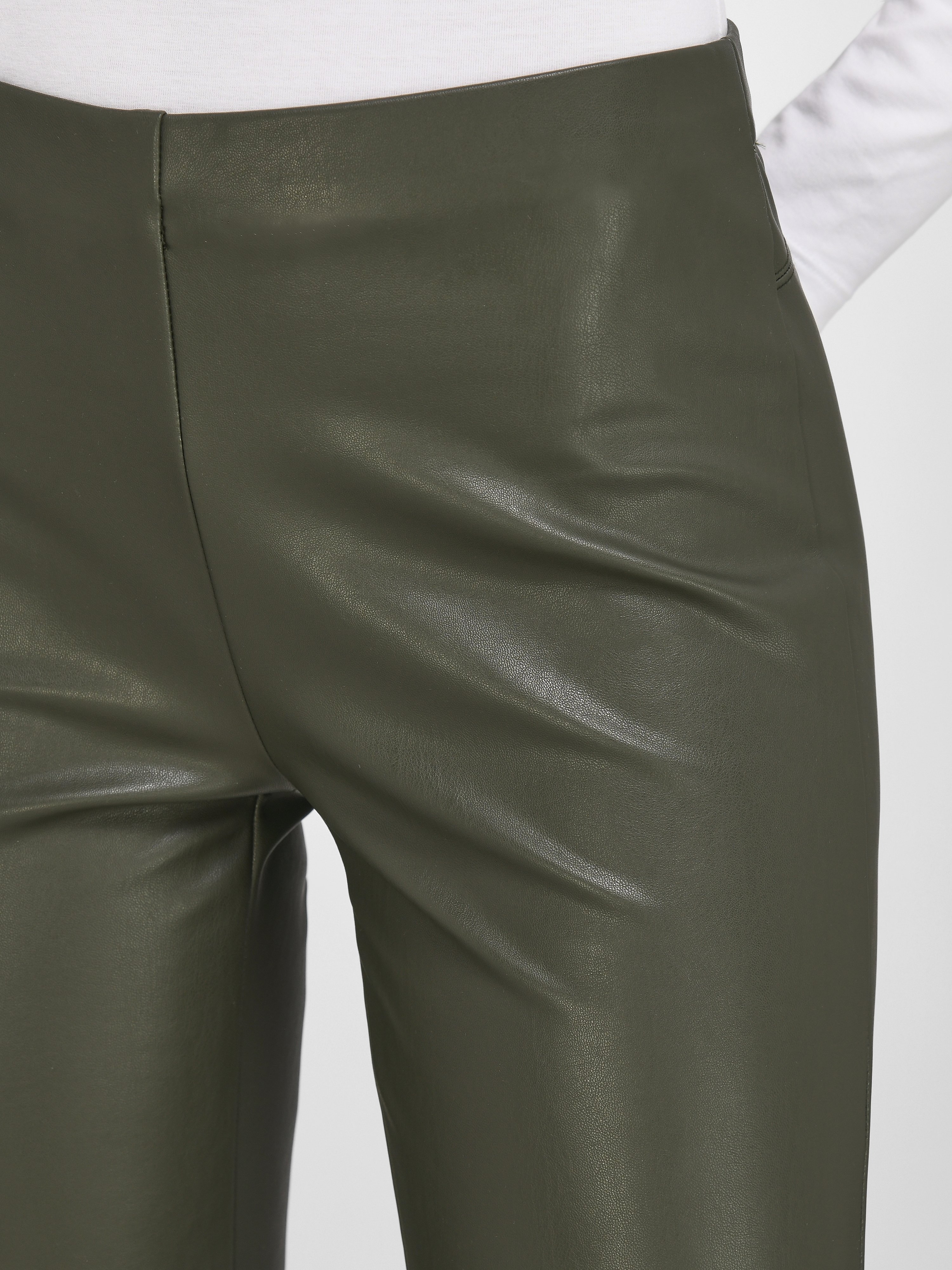 Knöchellange Hose Modell Resa