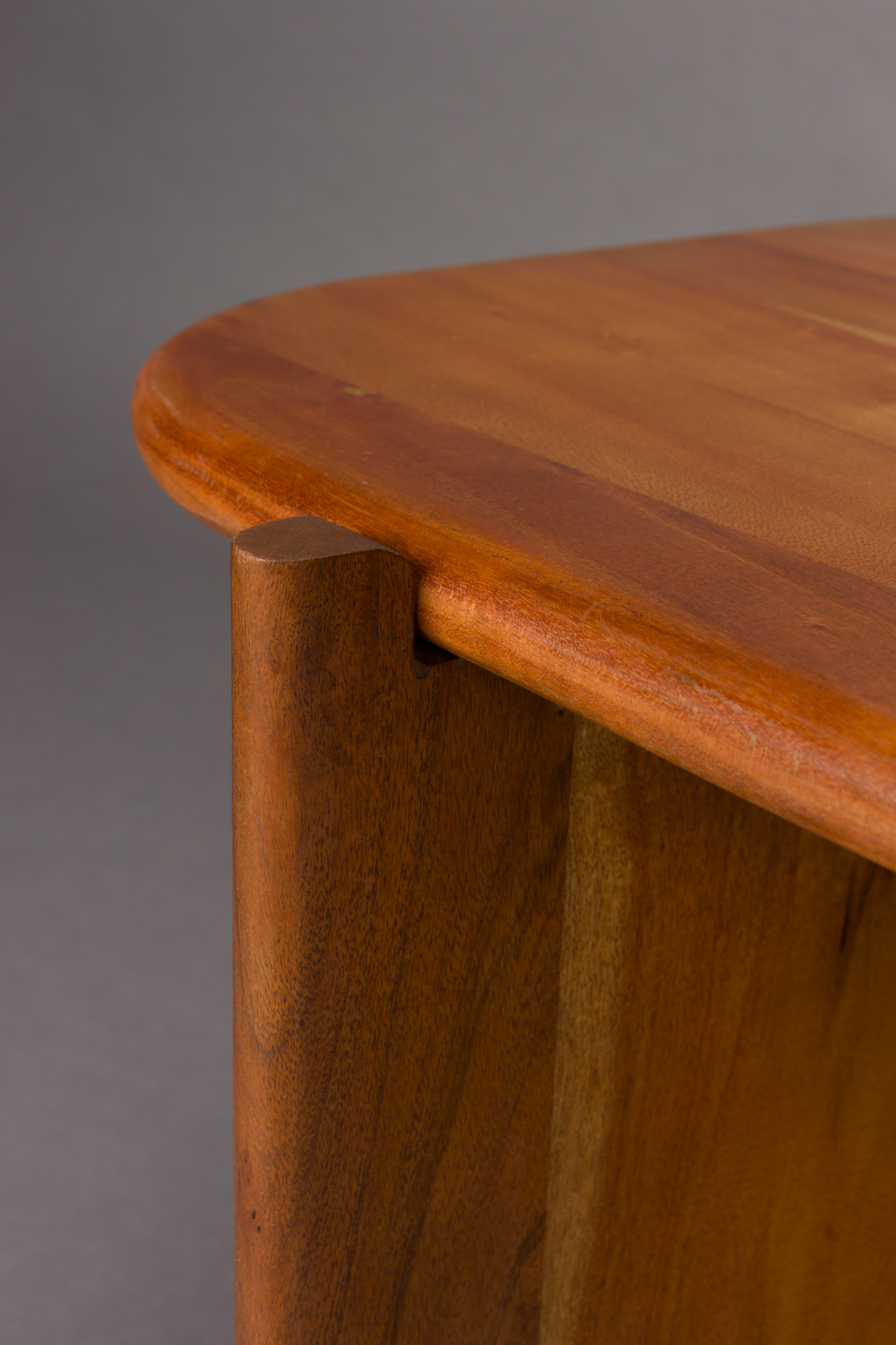 Coffee Table Feller