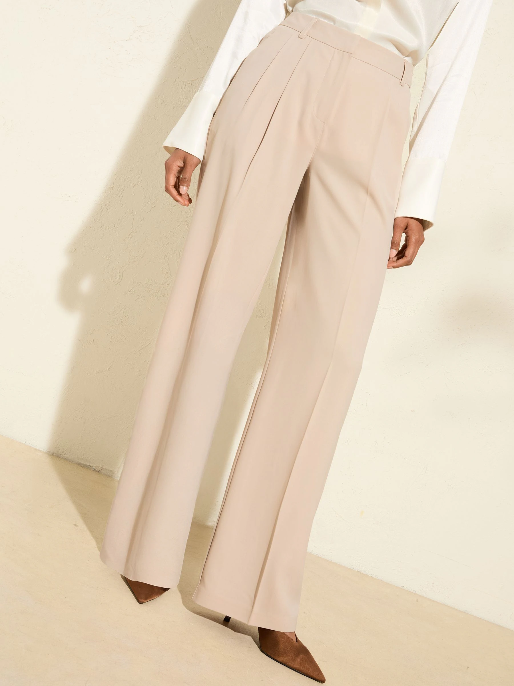 Neutraal - Friends Like These Premium broek met wijde pijpen en elastiek aan de achterkant