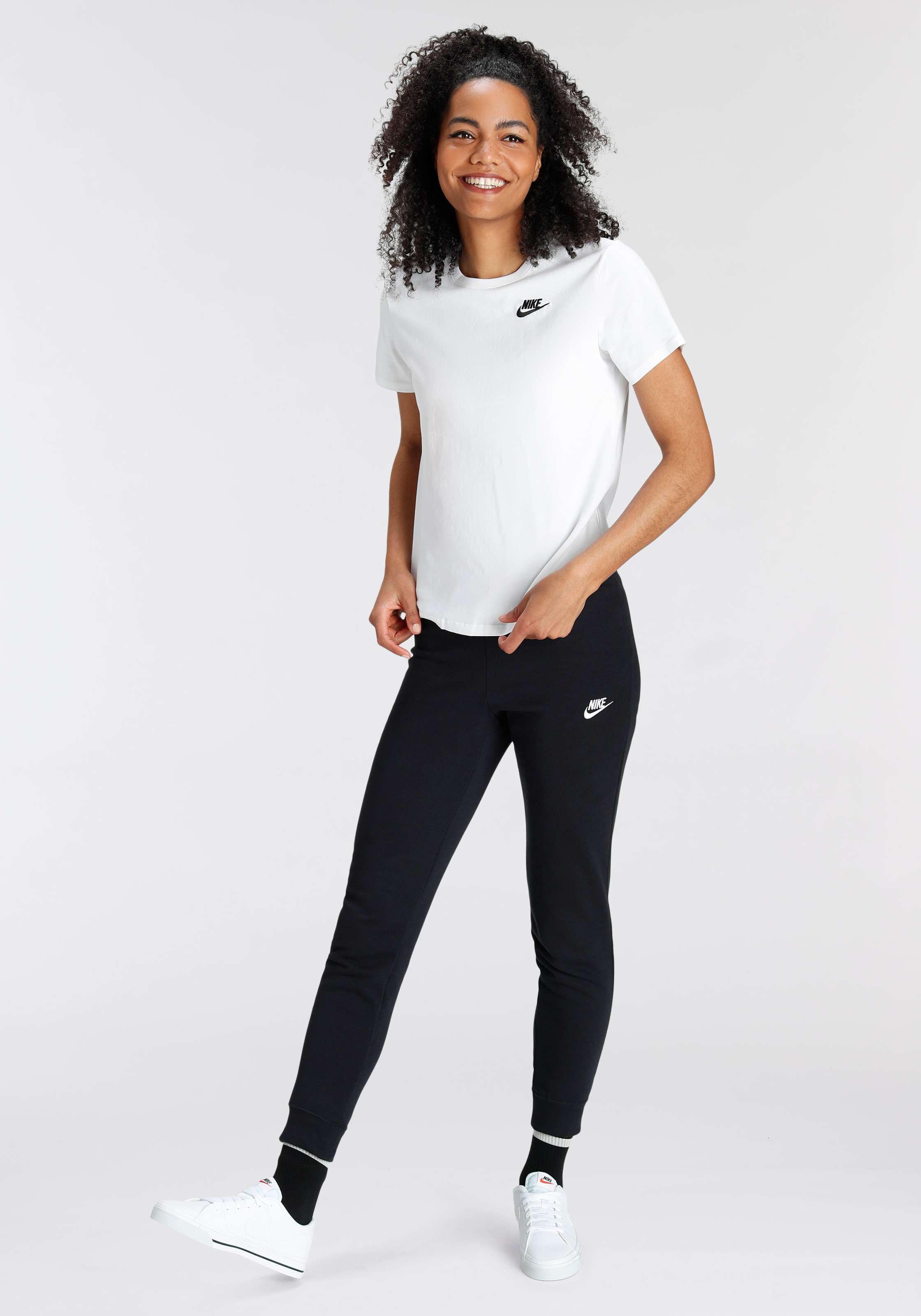 Nike Sportswear T-Shirt »W NSW CLUB SS TEE«, 1 Stk.