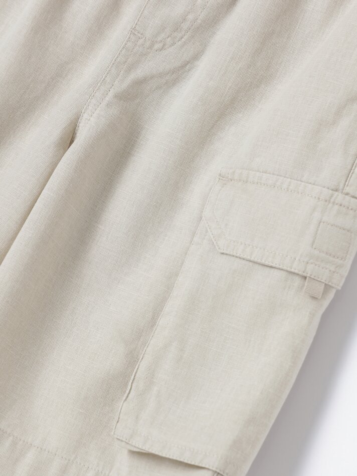 BERMUDA RÚSTICA JOGGER CARGO - Cru