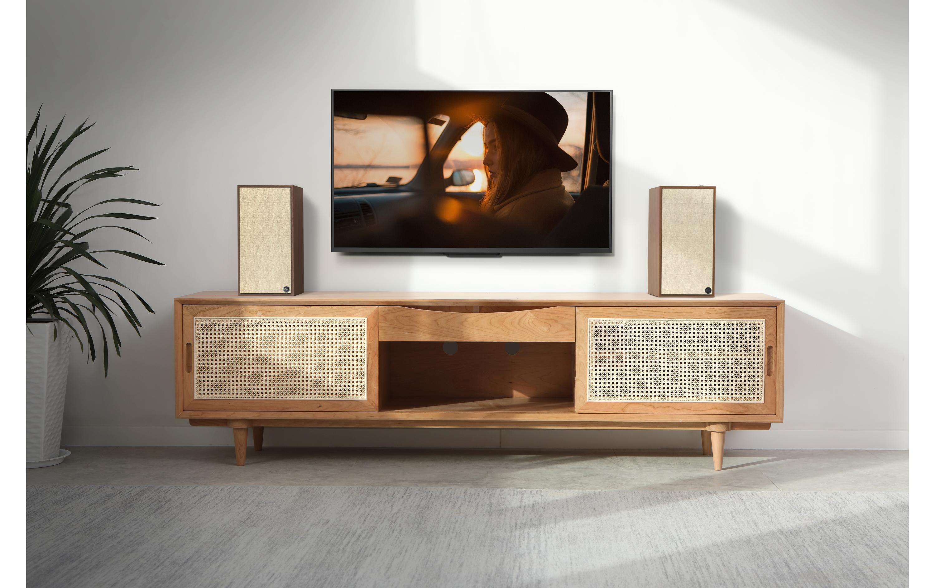 Regallautsprecher Paar The Sevens – Walnuss<br>Aktivlautsprecher-Paar mit Bluetooth und digitalen Anschlüssen