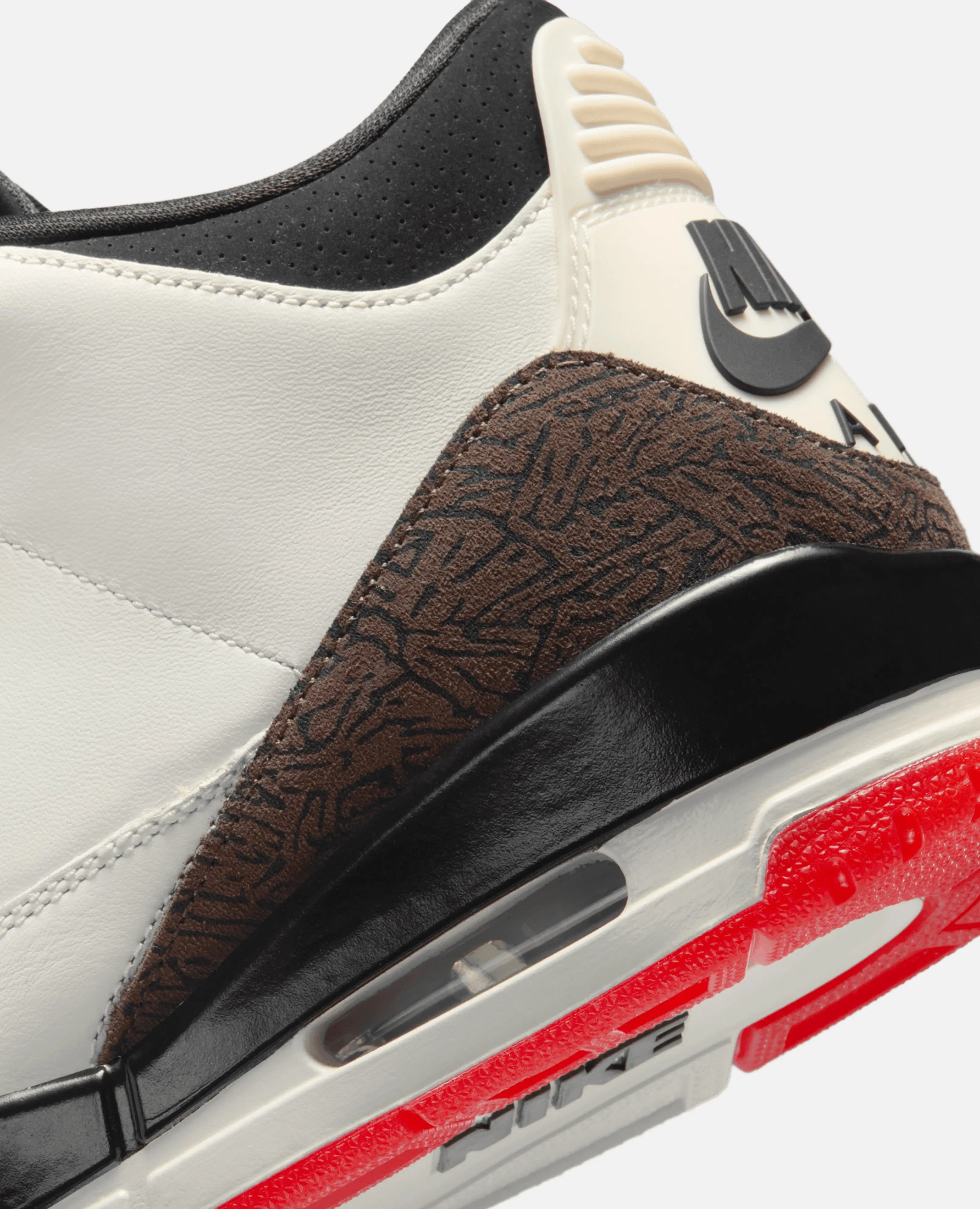 Air Jordan 3 Retro OG Nike (Sail/Black-Universal Red-Pale Ivory-Palomino)