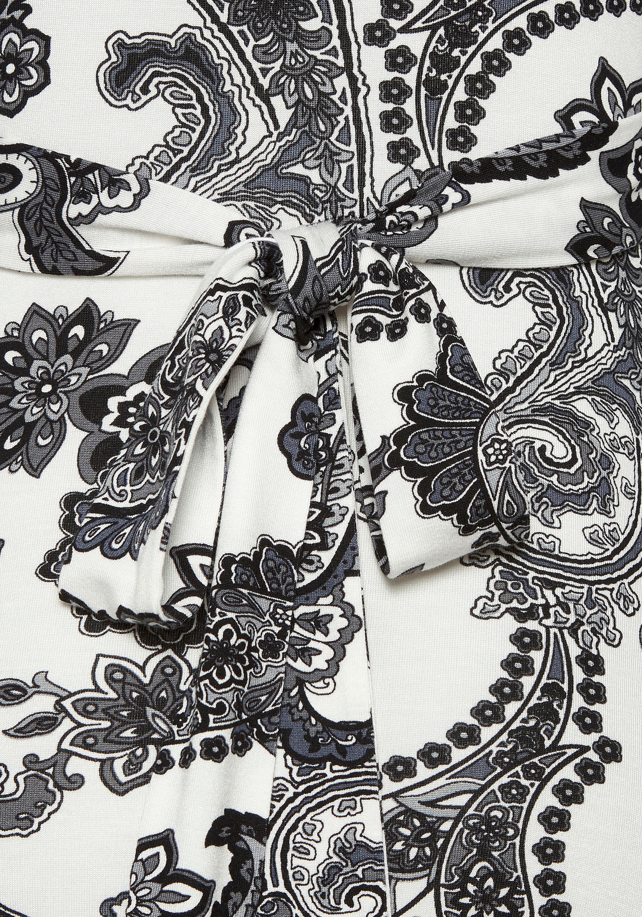 LASCANA Sommerkleid mit Zipfelsaum und Schleife in der Taille, Strandkleid, Paisley-Muster