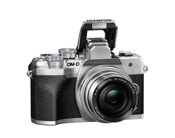 Olympus OM-D E-M10 Mark IV   ED 14-42mm EZ PANCAKE (Silver)