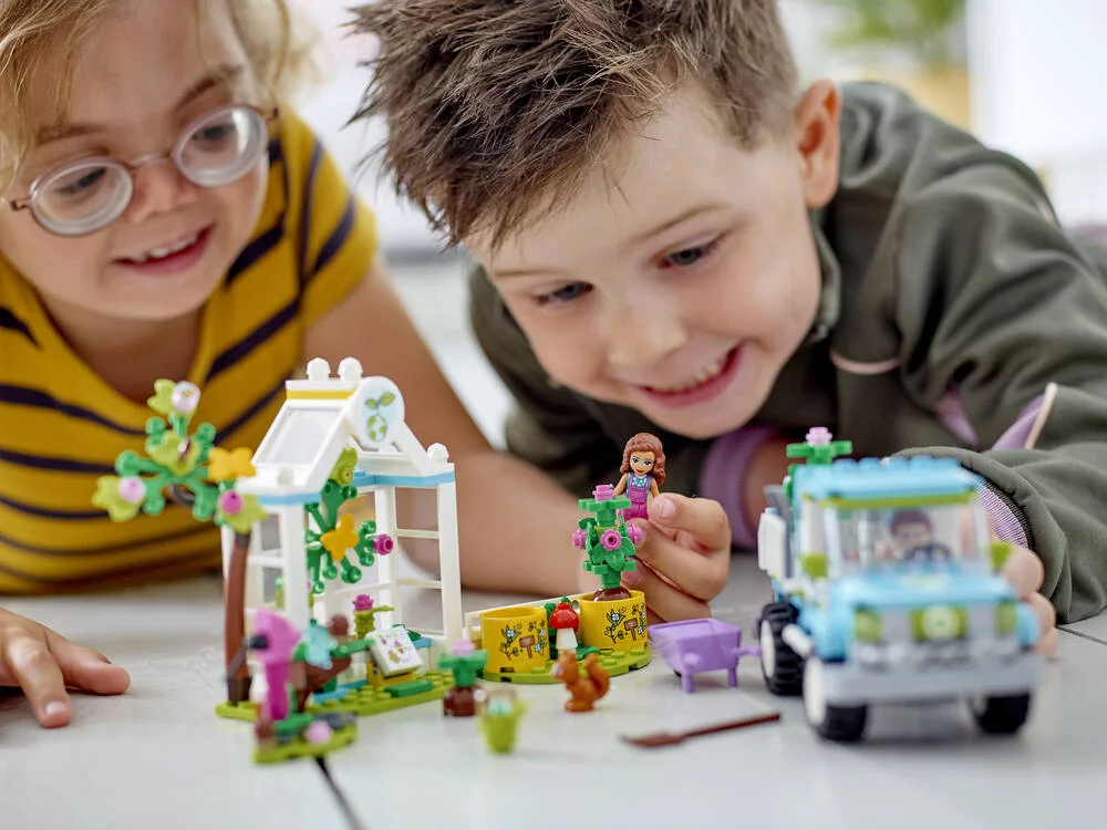 LEGO®FRIENDS  41407 - LE CAMION PLANTEUR D’ARBRES