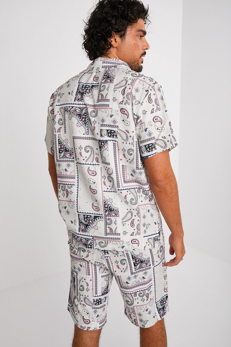 Ensemble 2 pièces chemise + short beige à motif paisley