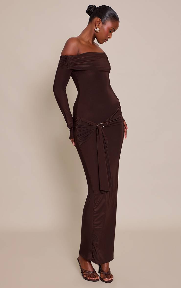 Chocolat Robe Maxi Portefeuille Épaules Dénudées En Tissu Slinky