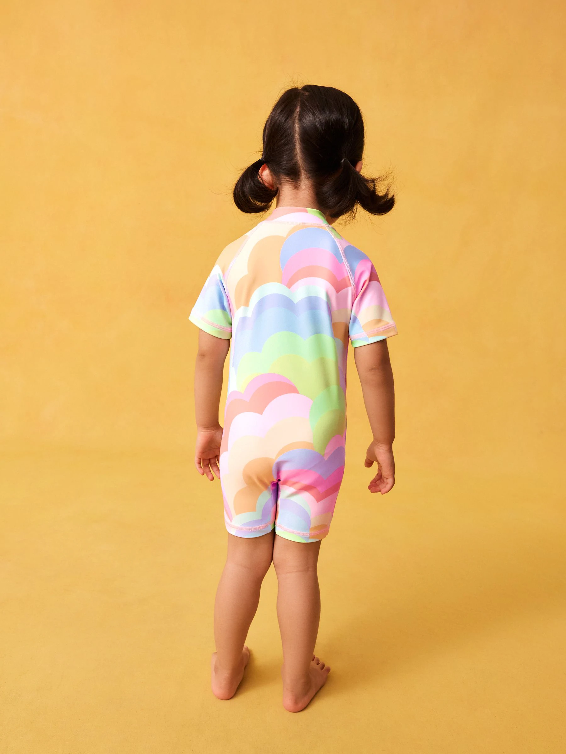 Regenboogkleurig met golven - Zonbeschermend badpak (3 mnd-10 jr)