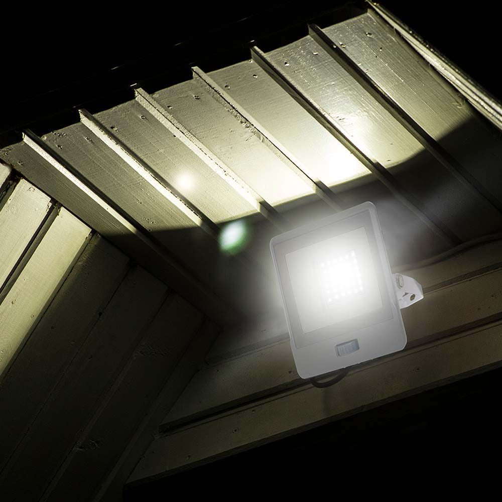 LED-schijnwerper met PIR-sensor - Samsung - IP65 - Wit - 30W - 2340 lumen - 6500K - 5 jaar - Modelnr.: VT-138S-W