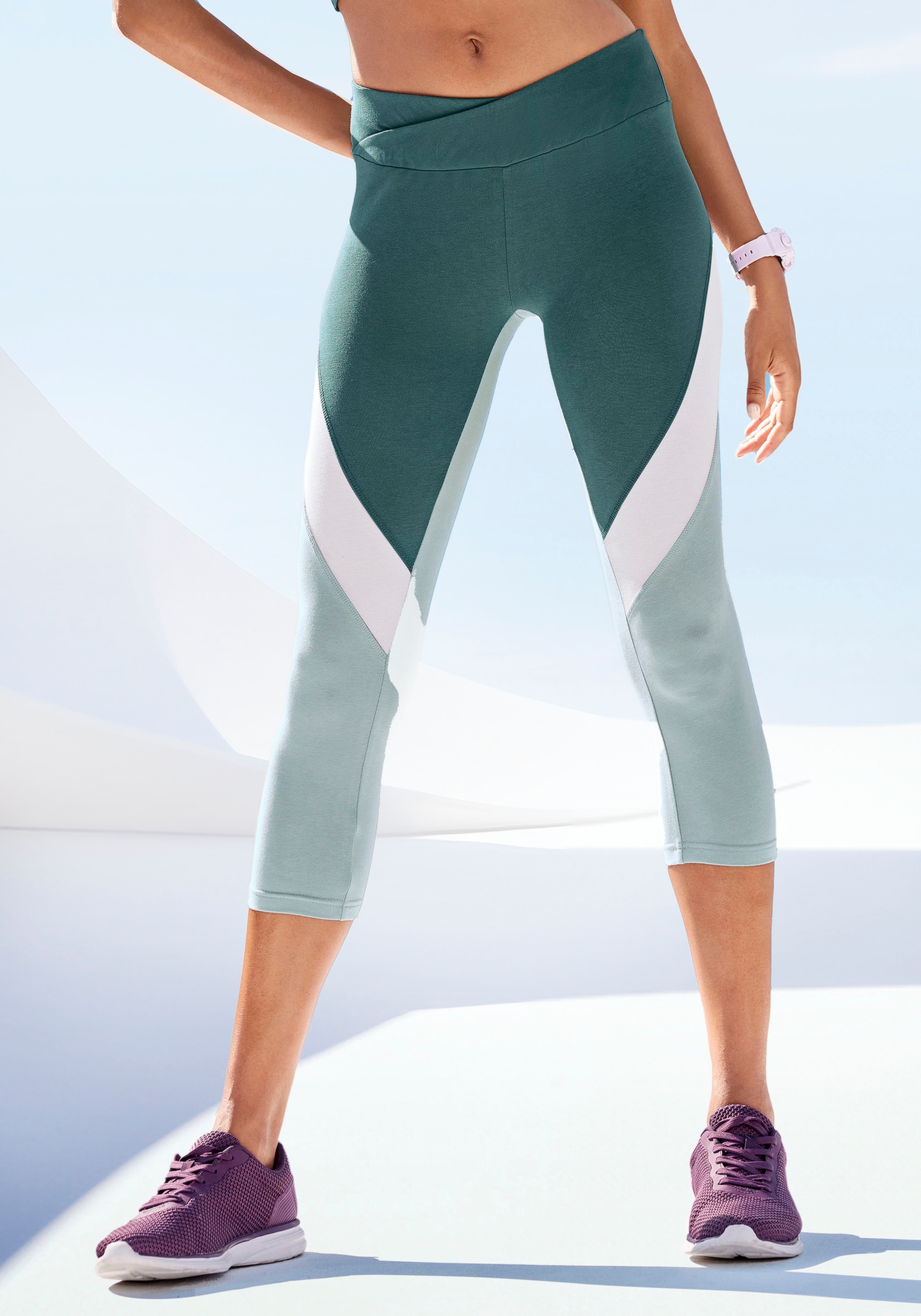LASCANA ACTIVE Caprihose  Sporthose in Colourblockingdesign