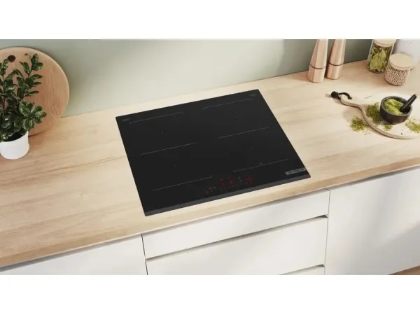 Bosch Serie | 6 PVQ631HC1E - Induktions kogeplade - 4 plader - Niche - bredde: 56 cm - dybde: 49 cm - rammeløs, - facet - sort