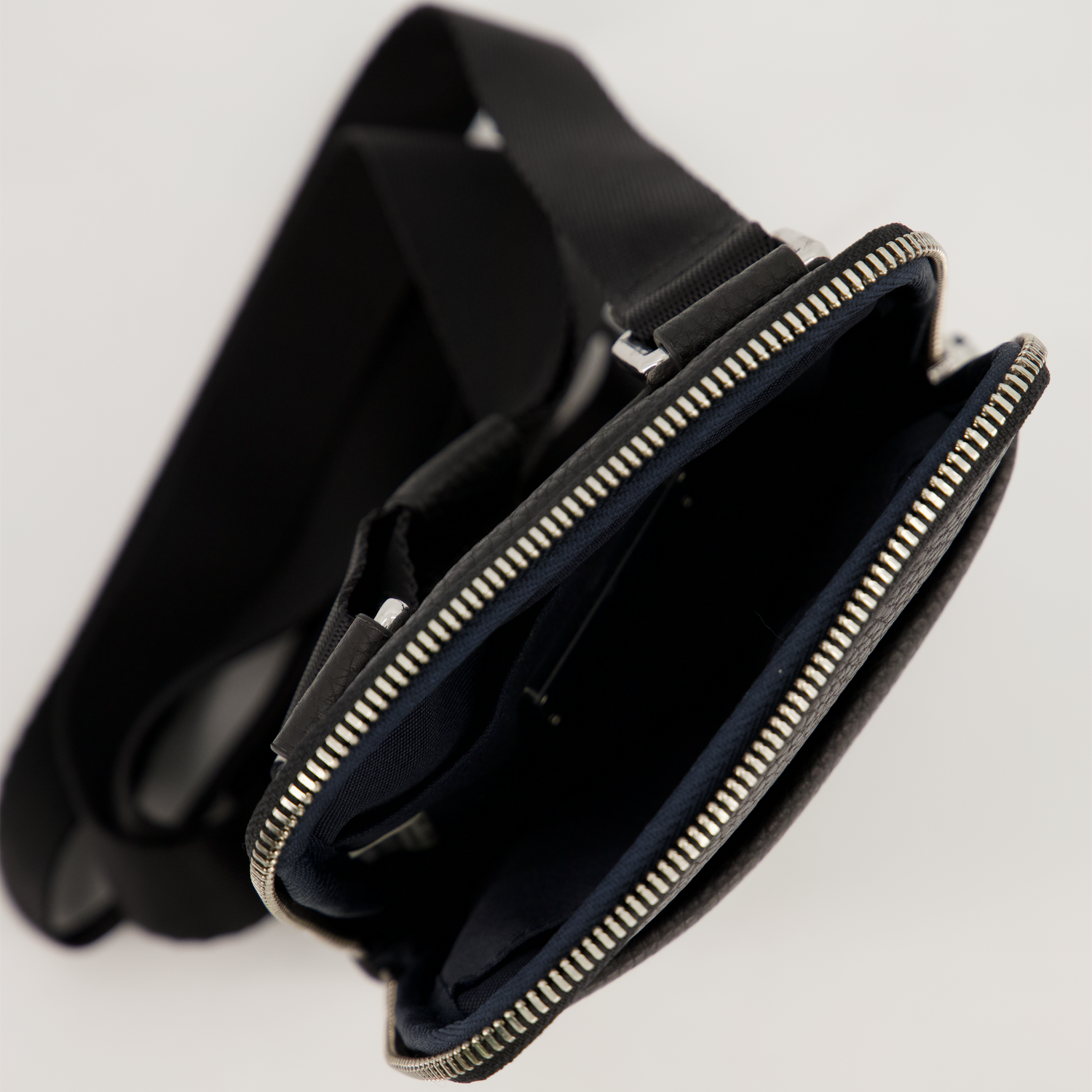Joop Cardona rafael shoulderbag xsv