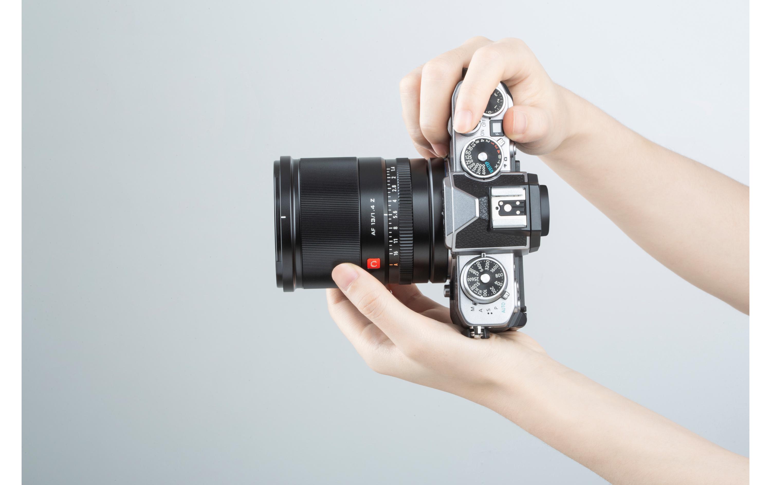 Festbrennweite AF 13mm F/1.4 – Nikon Z<br>13 mm F1.4 XF Autofokus-Ultraweitwinkel-Objektiv unterstützt Eye AF Gesichtserkennung