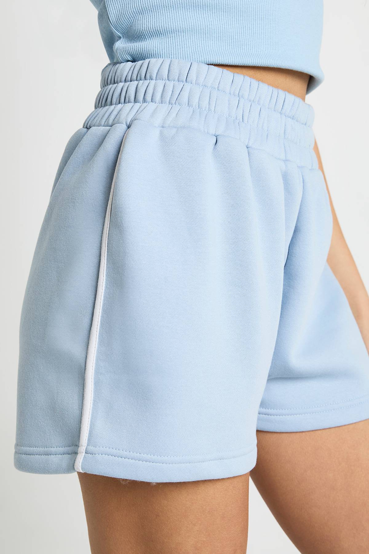 boohoo Short De Sport À Bandes Contrastées